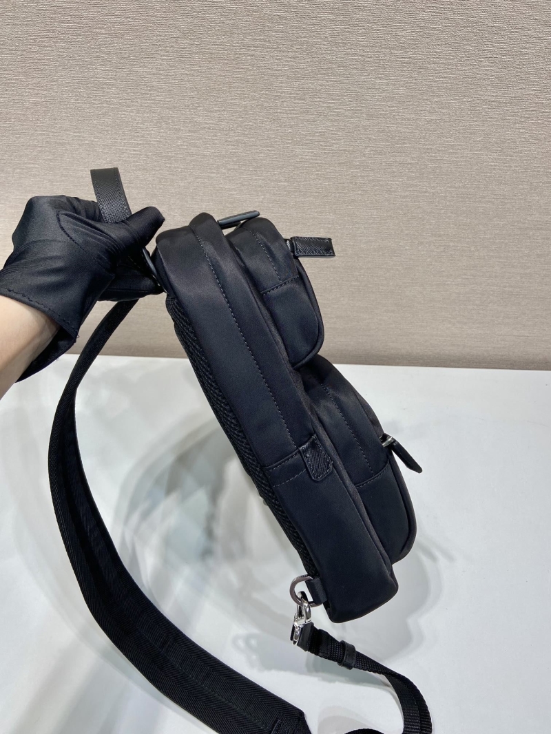 Pra*a waist chest packs